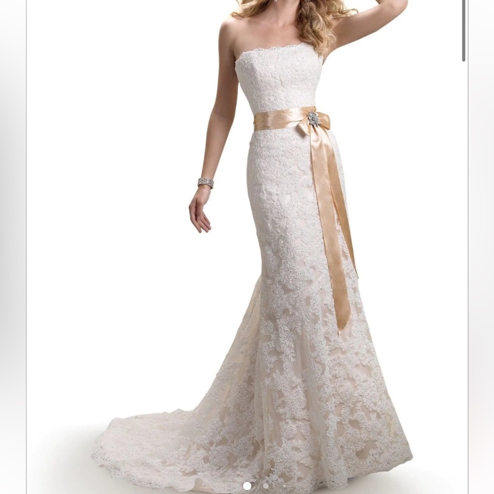 Maggie Sottero lace mermaid wedding dress women’s size 6 - Picture 11 of 11